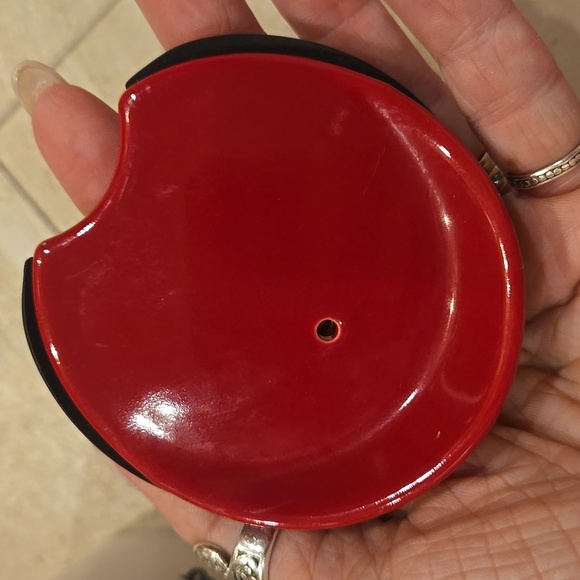 Starbuck's RARE and Limited Edition 2015 12 Ounce Lips XOXO Ceramic Travel Mug - Picture 11 of 12